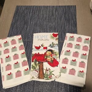 DKNY Holiday Kitchen Towel Set - Red and Green